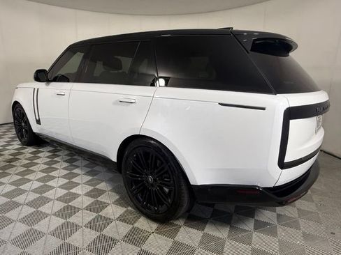 Used 2025 Land Rover Range Rover Long Wheelbase SE AWD/4WD image 4