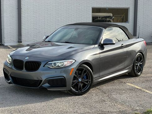 Used 2016 BMW M235i Convertible RWD image 4