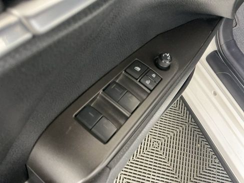 Used 2023 Toyota Camry SE image 22