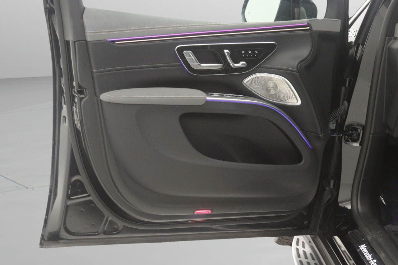 Certified 2024 Mercedes-Benz EQS 450+ SUV image 17