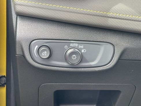 Used 2024 Chevrolet TrailBlazer ACTIV w/ Driver Confidence Package image 30