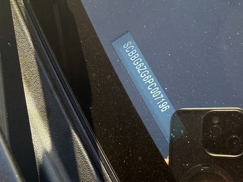 Used 2023 Bentley Flying Spur V8 image 12