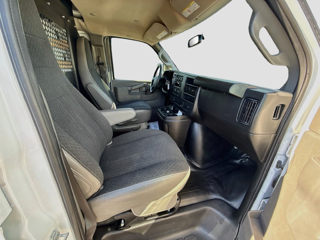 Used 2025 GMC Savana 2500 w/ Driver Convenience Package RWD image 27