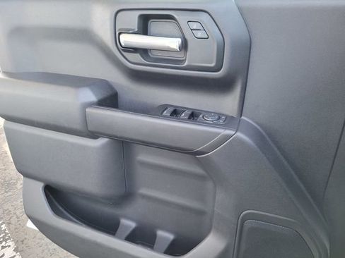 Used 2023 Chevrolet Silverado 1500 Custom image 14