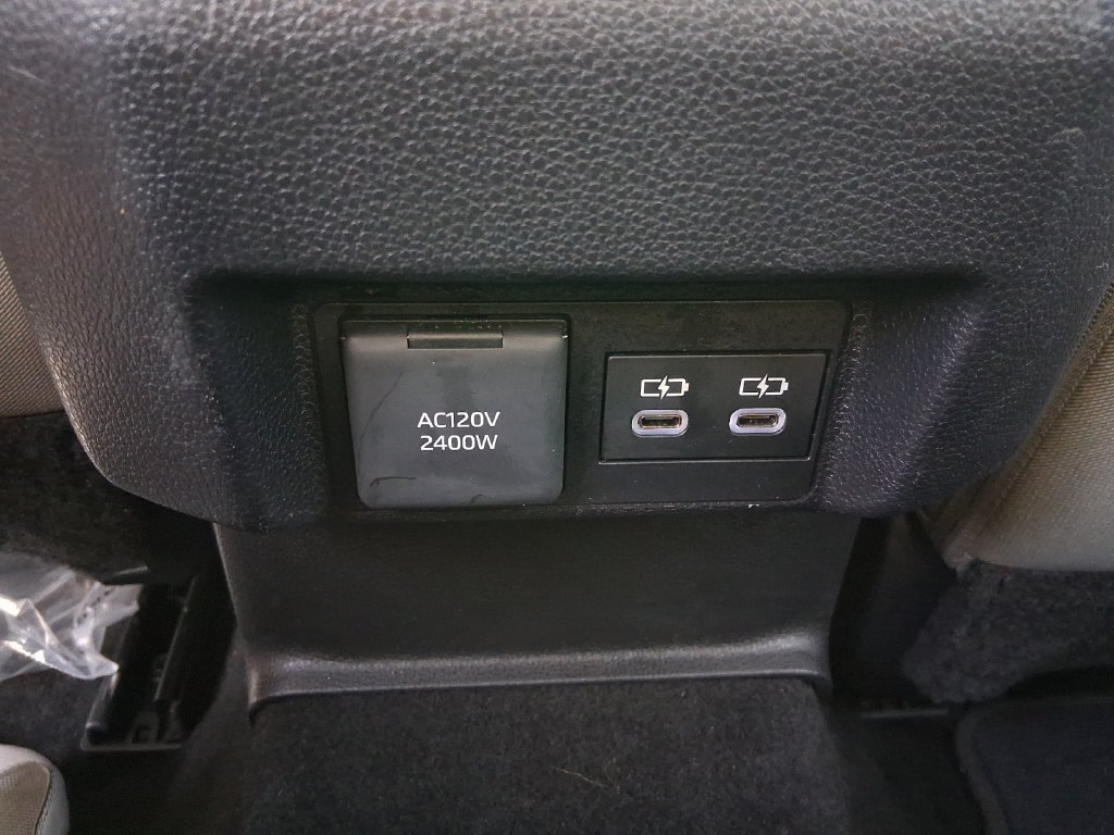 Used 2025 Toyota Tacoma TRD Sport w/ TRD Sport Upgrade Package AWD/4WD image 24
