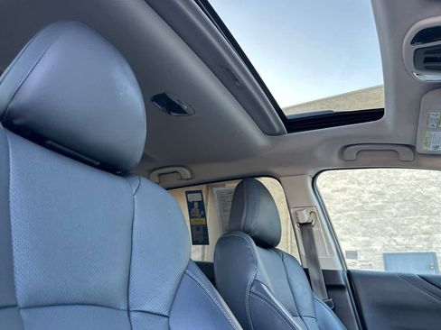 Used 2020 Subaru Outback Limited image 16