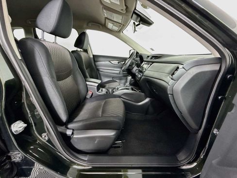 Used 2019 Nissan Rogue SV AWD/4WD image 25