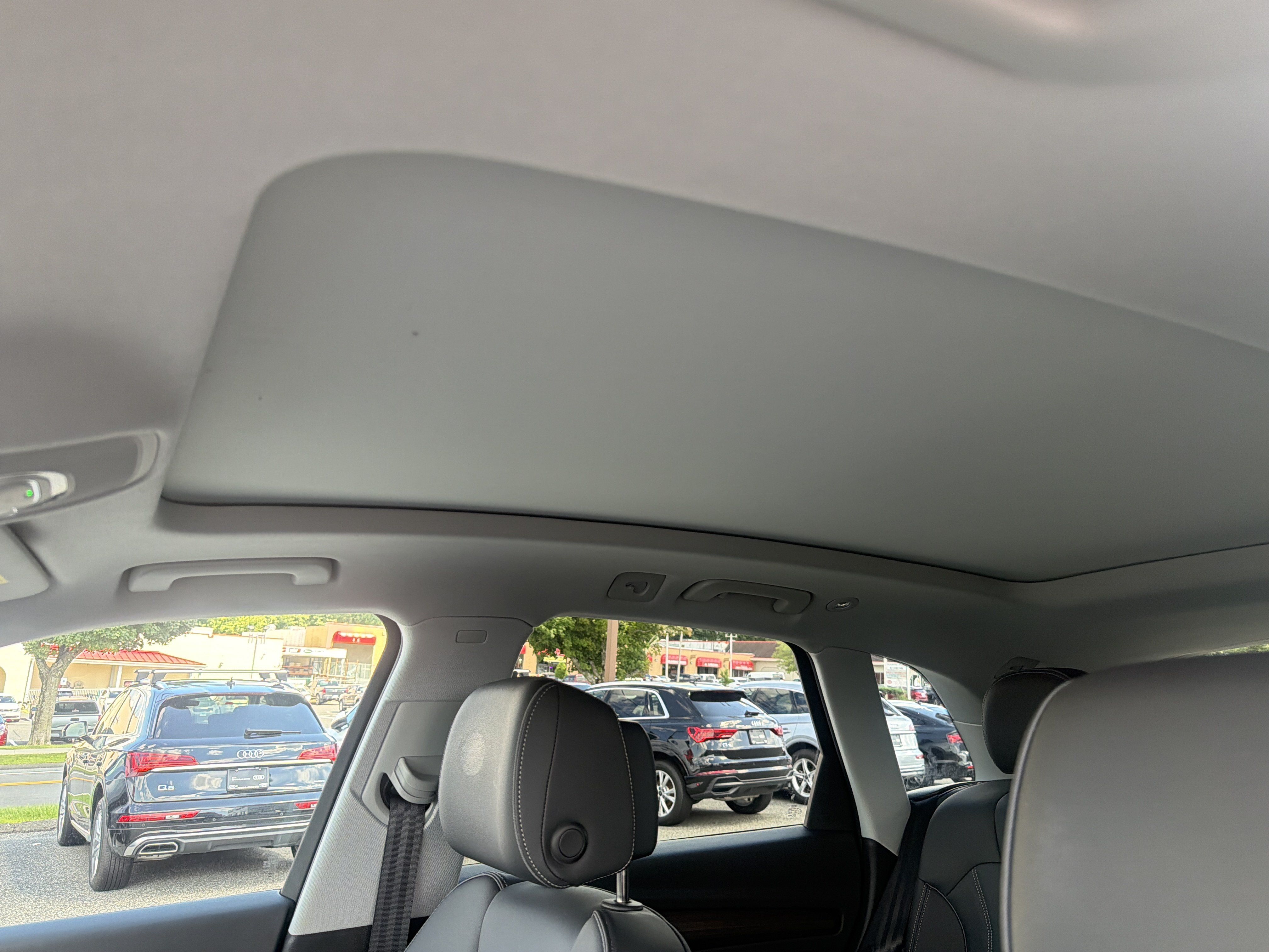 Certified 2024 Audi Q5 e Premium w/ Convenience Package AWD/4WD image 8