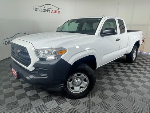 Used 2019 Toyota Tacoma SR5 image 1