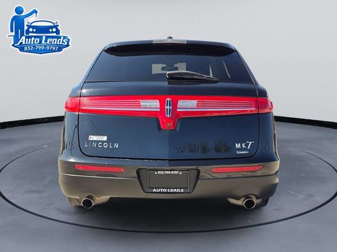 Used 2016 Lincoln MKT AWD image 7