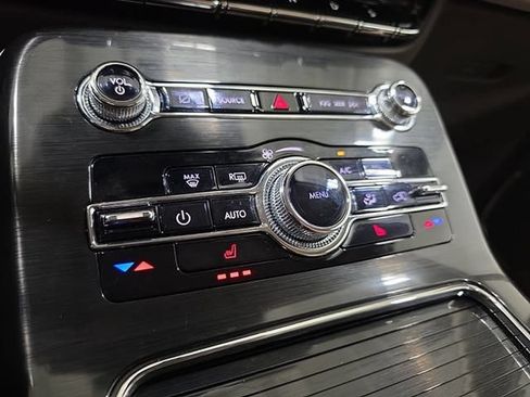 Certified 2022 Lincoln Nautilus FWD image 19