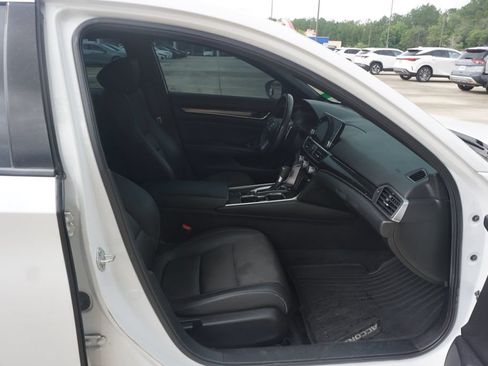 Used 2021 Honda Accord Sport image 15