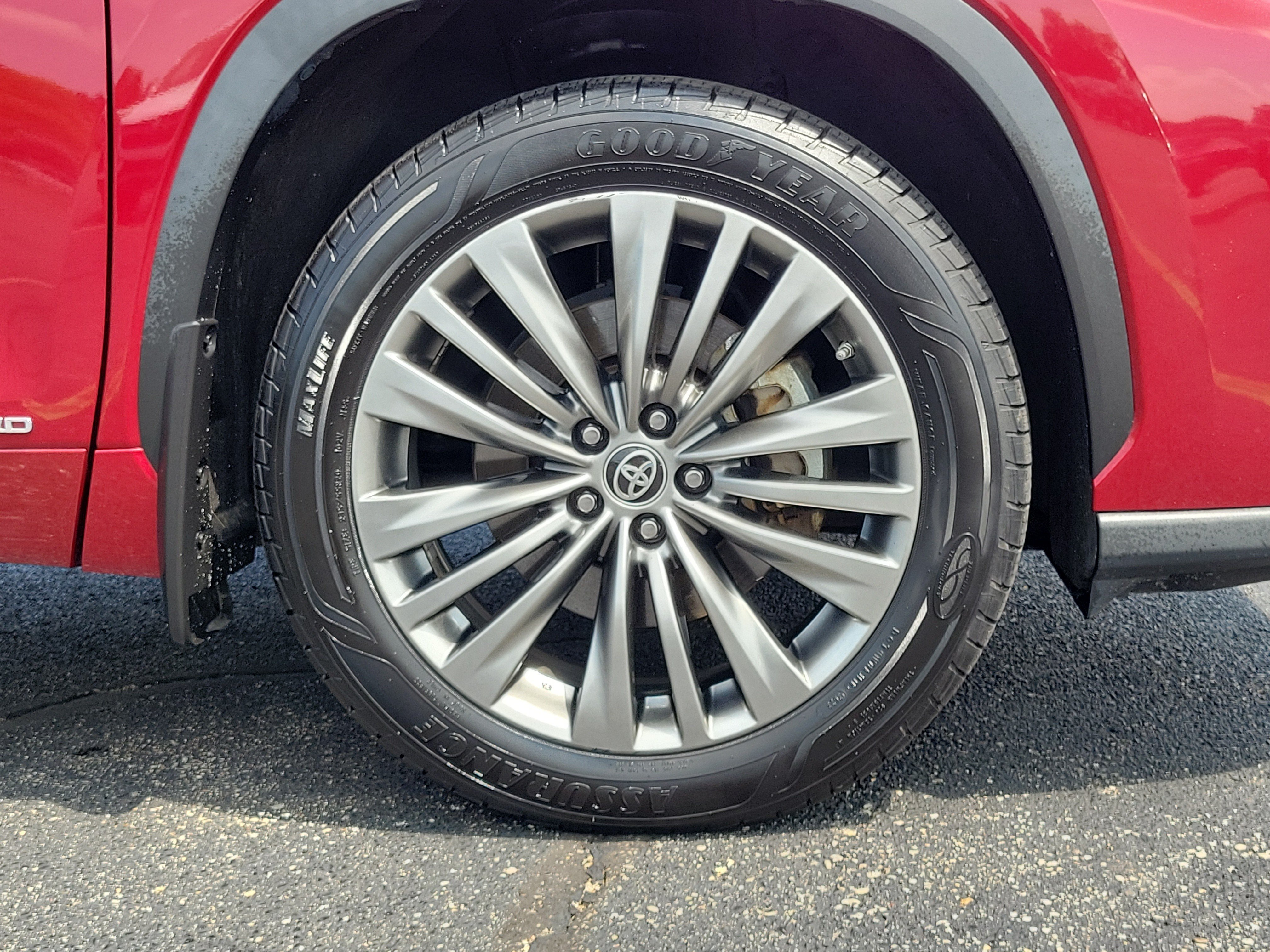 Used 2020 Toyota Highlander Platinum AWD/4WD image 5