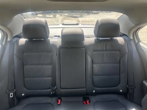 Used 2012 Volkswagen Jetta SE FWD image 28