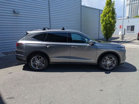 Used 2023 Acura MDX SH-AWD w/ Advance Package image 2