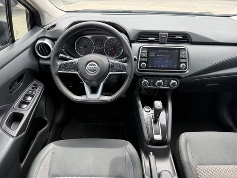 Used 2020 Nissan Versa S FWD image 13