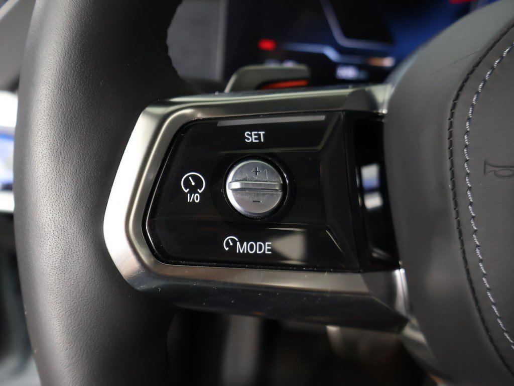 Used 2025 BMW i7 xDrive60 w/ Premium Package AWD/4WD image 49