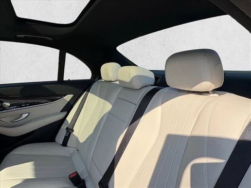 Used 2023 Mercedes-Benz E 350 Sedan image 15