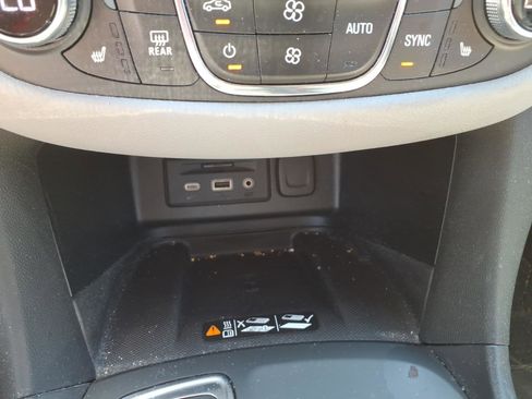 Certified 2021 Chevrolet Equinox Premier image 17