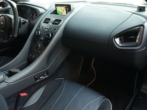 Used 2015 Aston Martin Vanquish Coupe RWD image 14