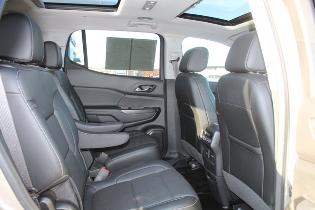 Used 2022 GMC Acadia SLT w/ Preferred Package FWD image 17