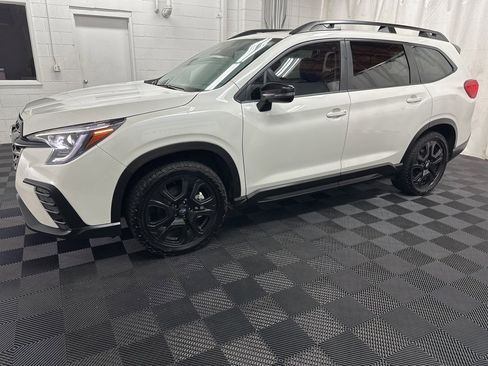 Used 2023 Subaru Ascent Onyx Edition image 5