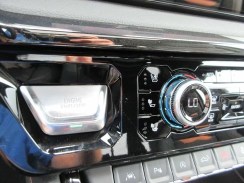 New 2026 GMC Sierra 1500 AT4 w/ AT4 Premium Package AWD/4WD image 20