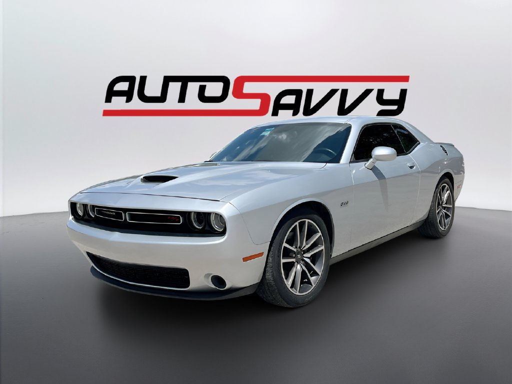 Used 2023 Dodge Challenger R/T RWD image 3
