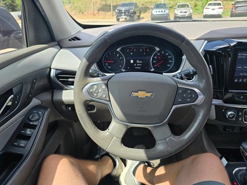 Used 2021 Chevrolet Traverse Premier image 26