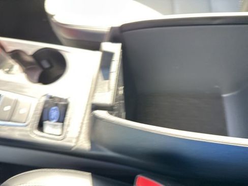 New 2025 Ford Escape SE image 31