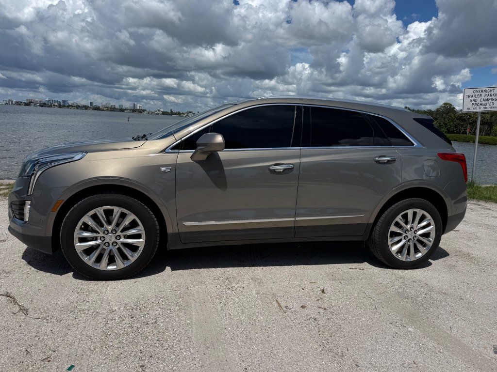 Used 2018 Cadillac XT5 Platinum w/ Driver Assist Package AWD/4WD image 2