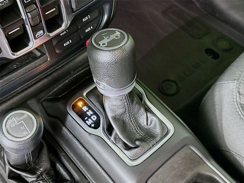 Used 2019 Jeep Wrangler Unlimited Sport S image 17