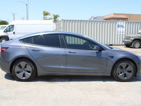 Used 2023 Tesla Model 3 Standard Range RWD image 3