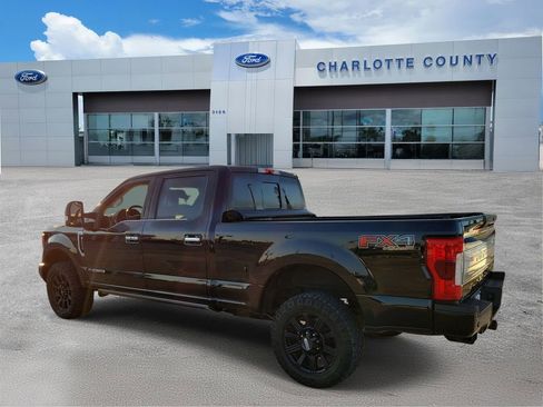 Used 2019 Ford F250 Limited w/ FX4 Off-Road Package AWD/4WD image 3