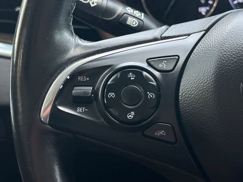 Used 2018 Buick Enclave Avenir w/ Avenir Technology Package AWD/4WD image 33