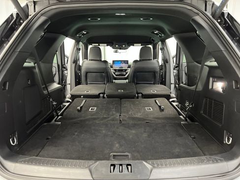 Used 2025 Ford Explorer ST-Line w/ ST-Line Street Pack AWD/4WD image 36