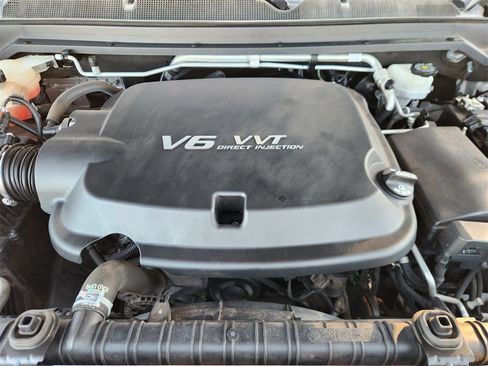 Used 2018 Chevrolet Colorado Z71 image 29