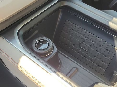 Certified 2025 Ford Expedition Active RWD image 12
