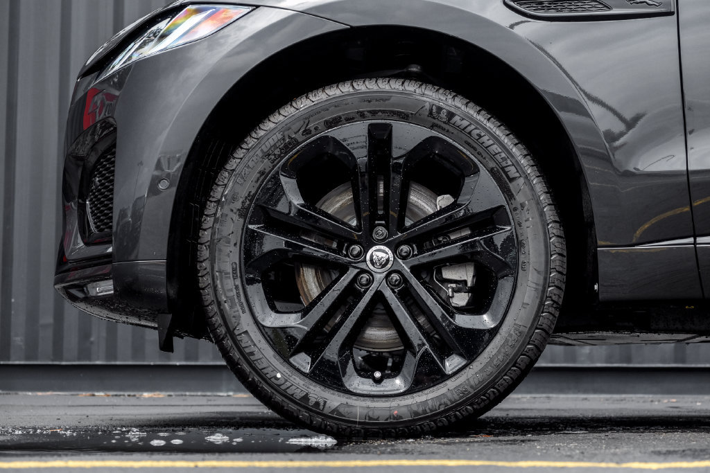 New 2026 Jaguar F-PACE R-Dynamic S AWD/4WD image 4