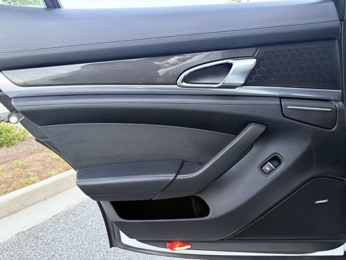 Used 2016 Porsche Panamera GTS image 46