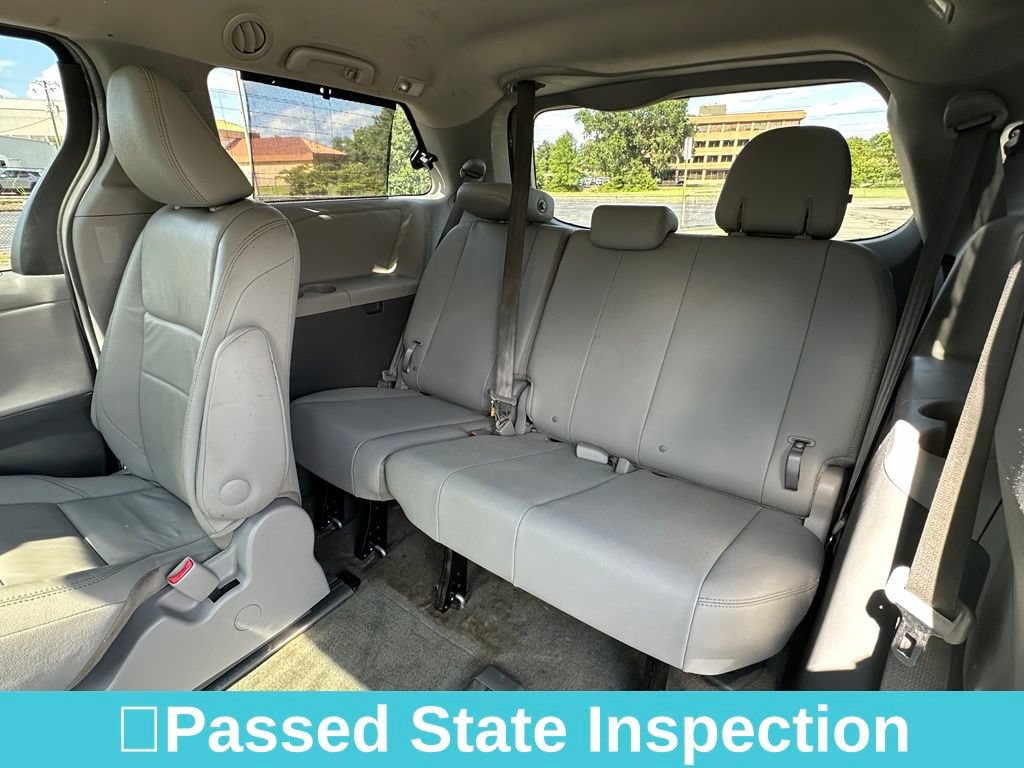 Used 2016 Toyota Sienna XLE Premium AWD/4WD image 27