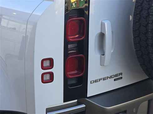 Certified 2021 Land Rover Defender 110 X-Dynamic SE image 35