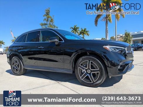 Used 2025 Mercedes-Benz GLC 300 4MATIC image 1