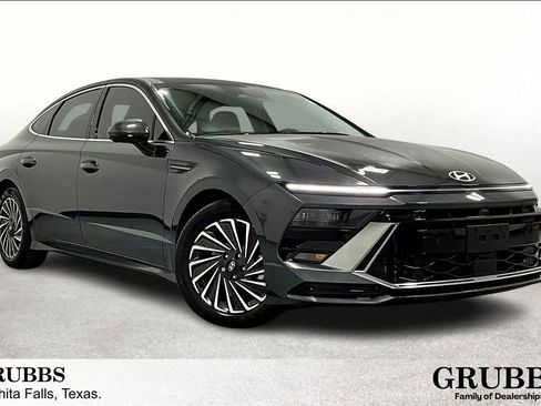 Certified 2025 Hyundai Sonata Limited image 1