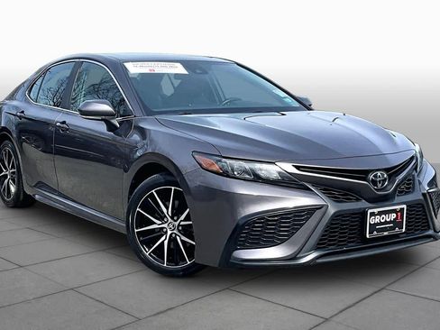 Certified 2023 Toyota Camry SE w/ Cold Weather Package AWD/4WD image 3