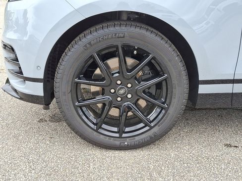 Certified 2026 Land Rover Range Rover Velar Dynamic SE image 2