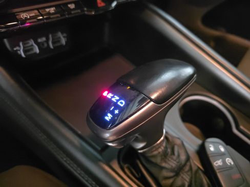 Used 2021 Dodge Durango SXT image 24