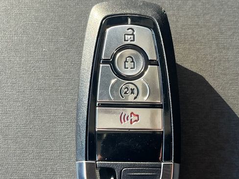 New 2025 Ford Bronco Badlands image 19