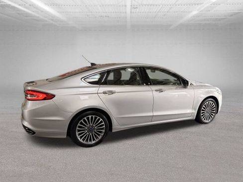 Used 2017 Ford Fusion SE w/ Fusion SE Technology Package FWD image 27