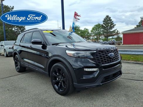 Used 2023 Ford Explorer ST-Line AWD/4WD image 4